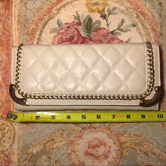Women's Cream Quilted Wallet/Clutch Purse - Picture 8 of 11